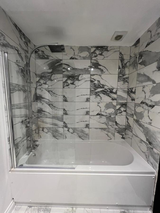 Modern 2 Bedroom Aesthetic Apt Manchester Ngoại thất bức ảnh
